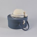 1534 3274 HATBOX